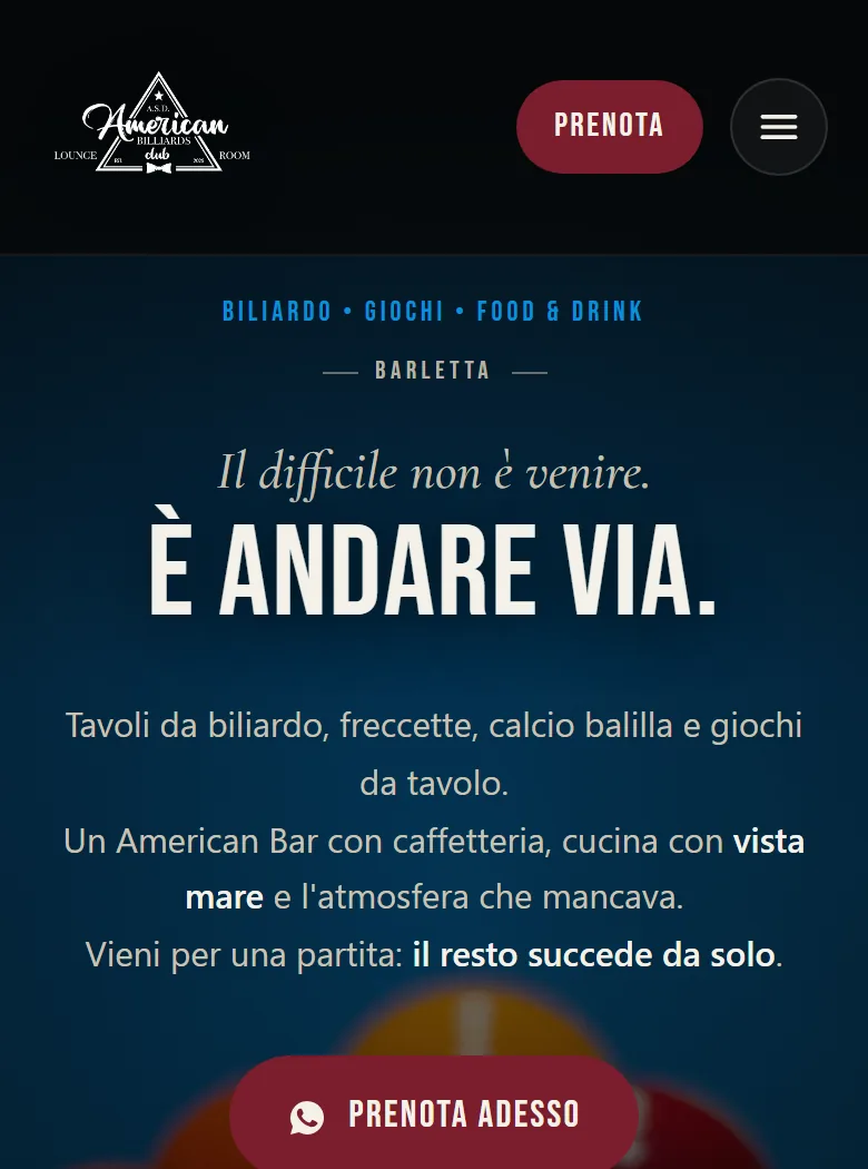 La pagina iniziale del sito dell'American Billiards Club vista dal telefono, con i pulsanti per prenotare e per guardare il menu.